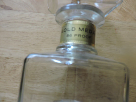 I.W.HARPER KENTUCKY STRAIGHT BOURBON WHISKEY DECANTUER