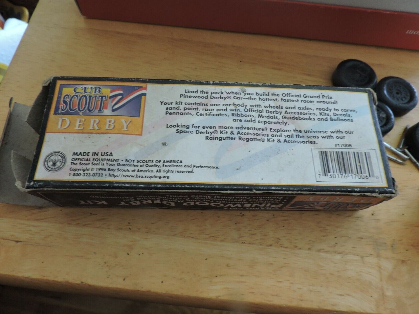 VINTAGE PINE WOOD DERBY CAR KIT 1996 NEW IN BOX