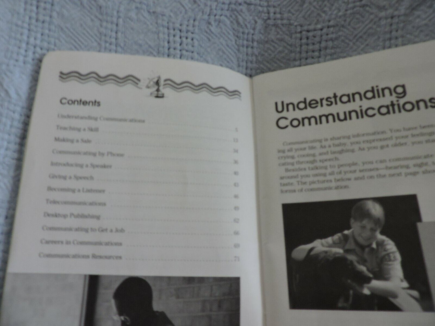 BOY SCOUT MERIT BADGE BOOK  "COMMUNICATIONS"  2000