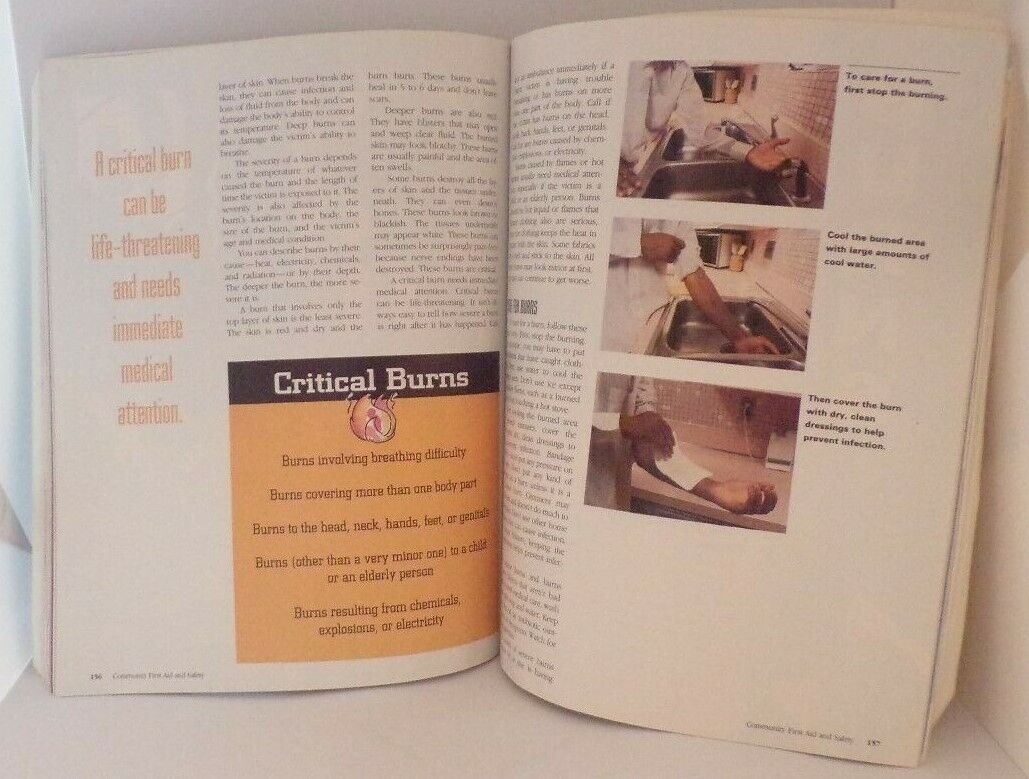 American Red Cross Community First Aid and Safety by American Red Cross Staff...