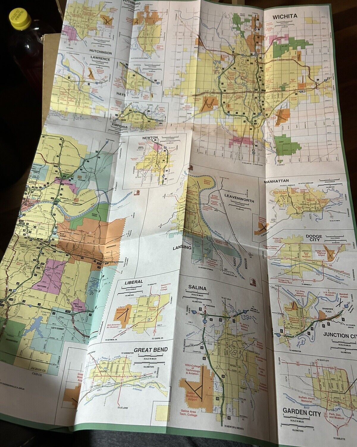2005-2006 OFFICIAL STATE TRANSPORTATION MAP KANSAS-AS BIG AS YOU THINK