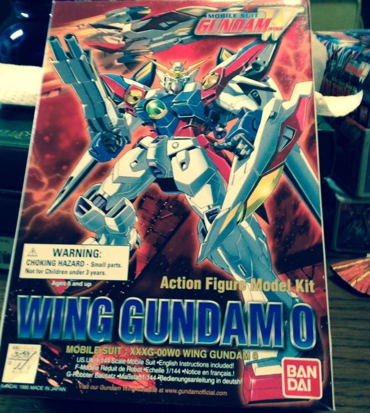 Bandai 1995 Wing Gundam 0, Mobile Suit XXXG-00W0 Action Figure 1/100 Model Kit