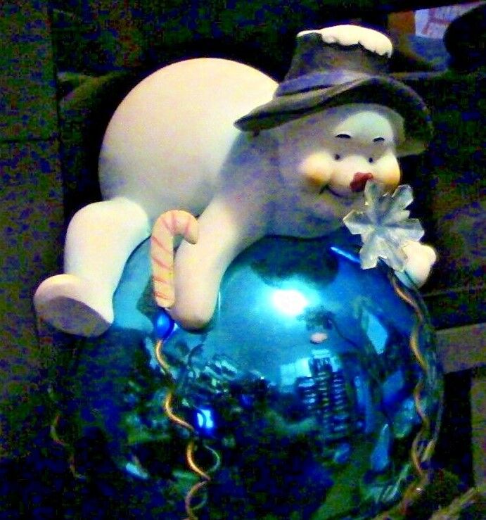 Snowman on a Ball Ornament/Pole Sitter