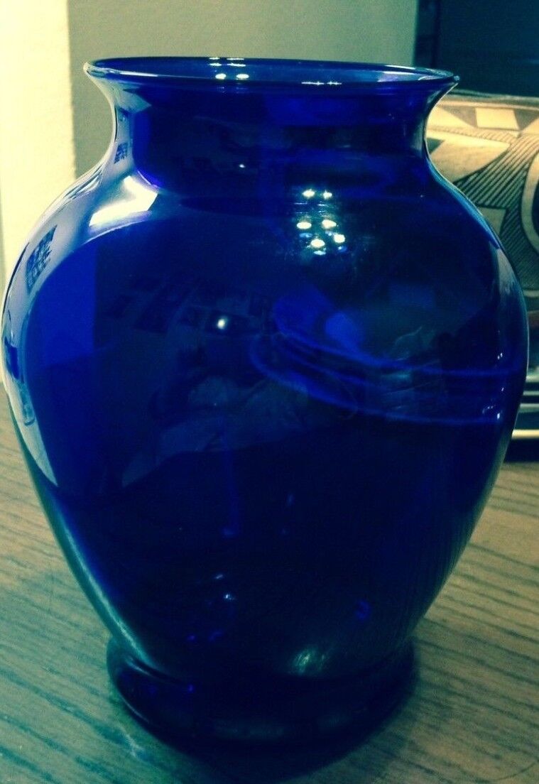 PAIR OF DARK BLUE VASES
