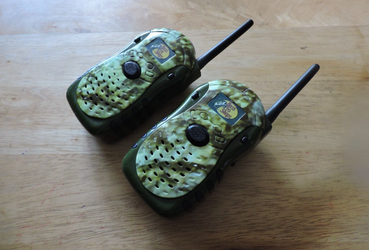 BASS PRO SHOPS TOY WALKIE TALKIES BATTERY OPERATED-SET OF TWO