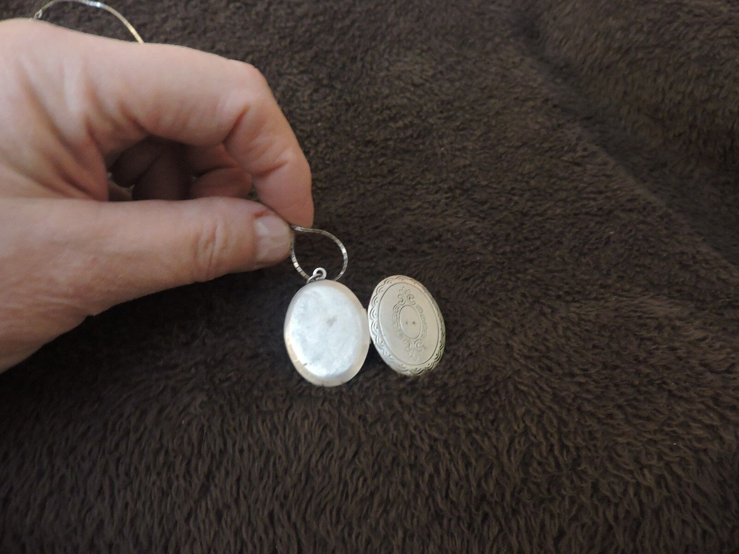 Vintage 10 inch Necklace + Locket