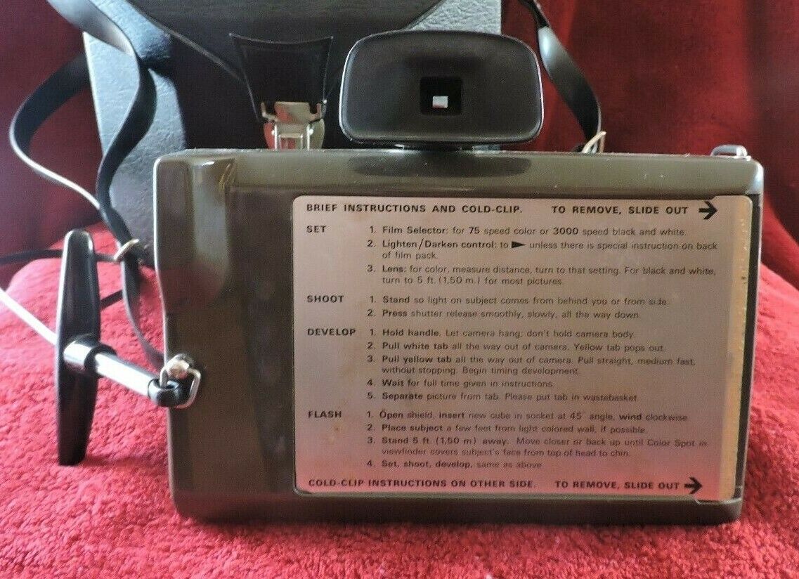 Poloroid Colorpach II Land Camera with Original Carrying Case