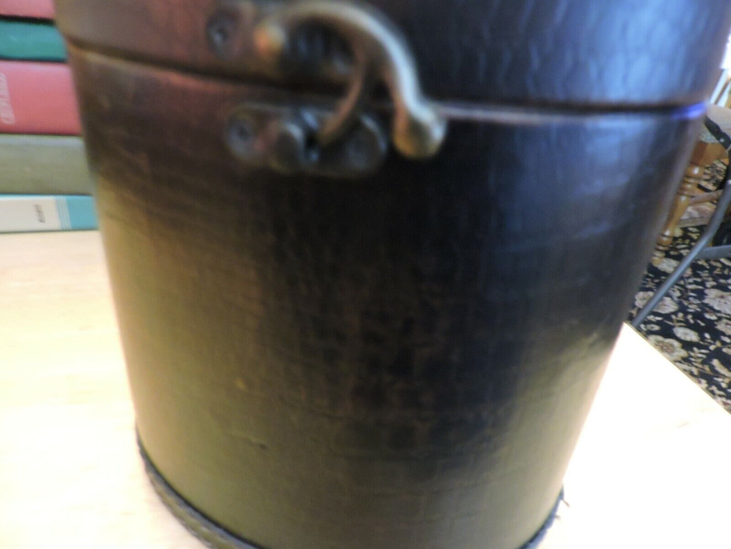 UNIQUE LEATHER CASE. 7X6.5X5 INCHES