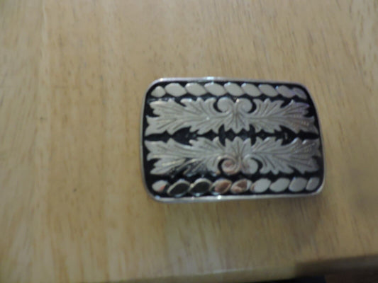 BELT BUCKLE 3X2 INCHES BLACK WITH GOLD DESIGN