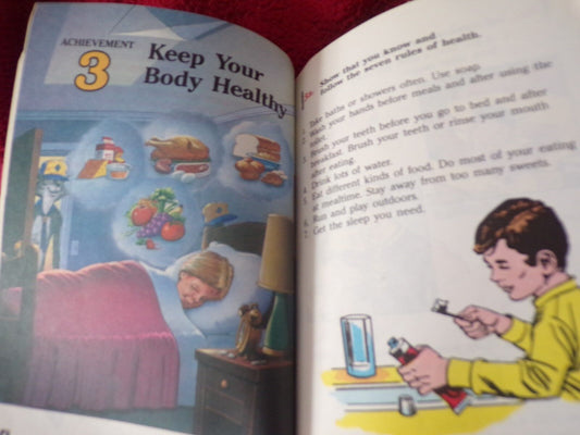 Wolf Cub Scout Book (Boy Scouts of America Manual) 1988 Printing