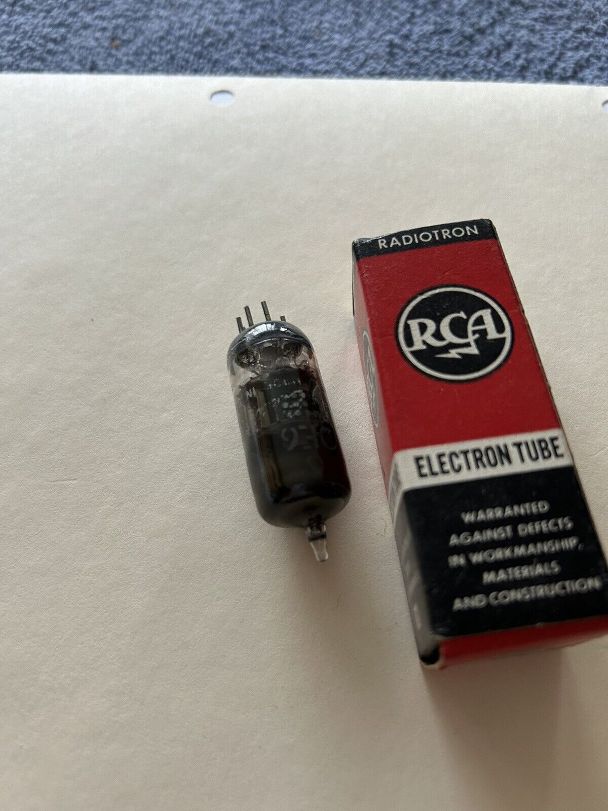 RCA--RADIO/TELEVISION ELECTRON TUBE UNTESTED IN BOX 6DE6