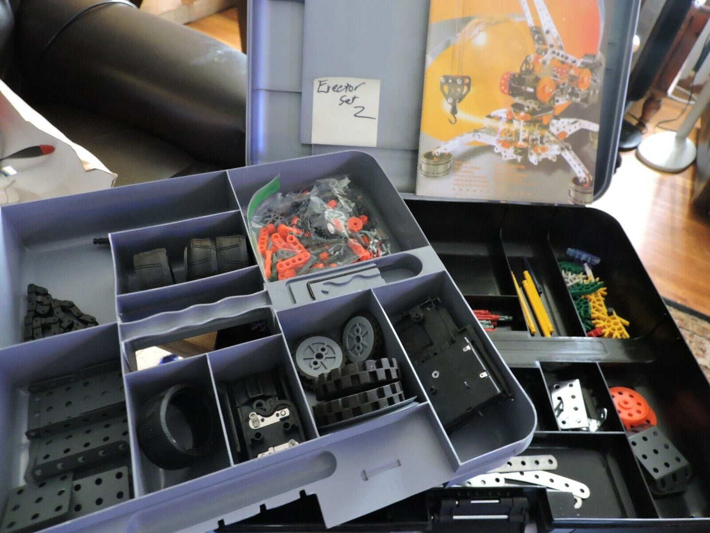 ERECTOR PARTIAL SET IN PLASTIC CASE (NOT A FULL SET #2) & SPECIAL EDITION MAG