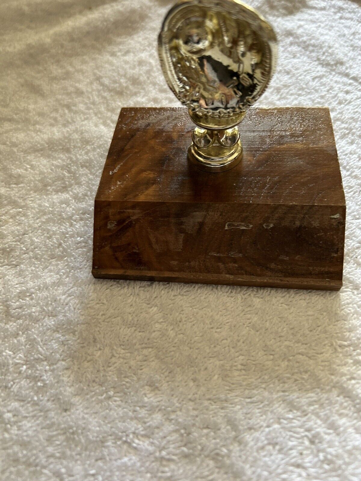 TROPHY: BASEBALL GLOVE--PLASTIC--WOOD BASE--3.75X3.5X3 INCHES
