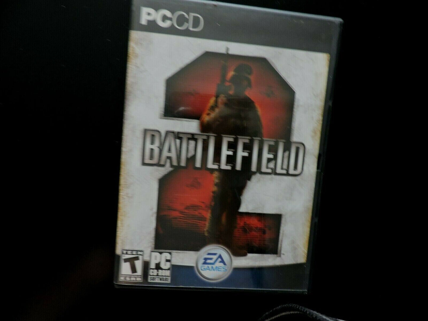BATTLEFIELD 2:   3 DISC GAME--2005--PC GAME--RATED T (TEEN)