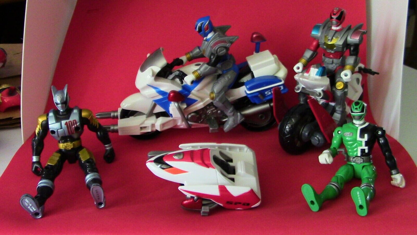 Bandai SPD Power Ranger Figurine Set (Includes 2 SPD Motorcyles & 4 SPD Figures)