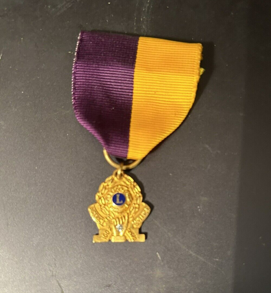 Lions Club: District Governors 100 % Award Medal (Marked 1/10 10K GF)