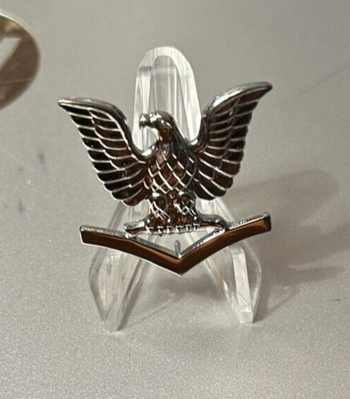Official U S Navy Third Class Petty Officer Cap Badge