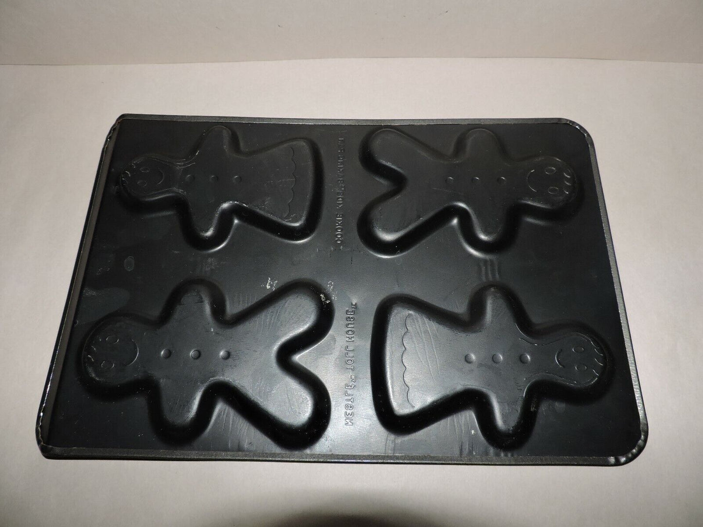 Nestle Tollhouse Cookie Kids Baking Pan