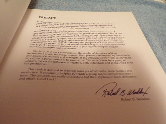 Fifty-Minute: Team Building : An Exercise in Leadership by Robert B. Maddux