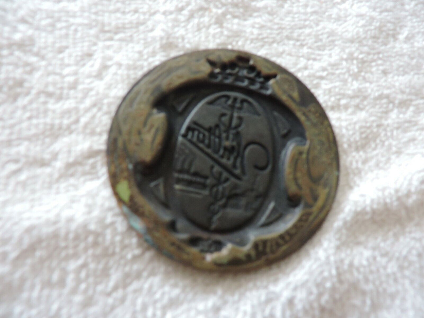 WALTON MEDICAL  CREST BRASS DISC 2.5 INCH ROUND