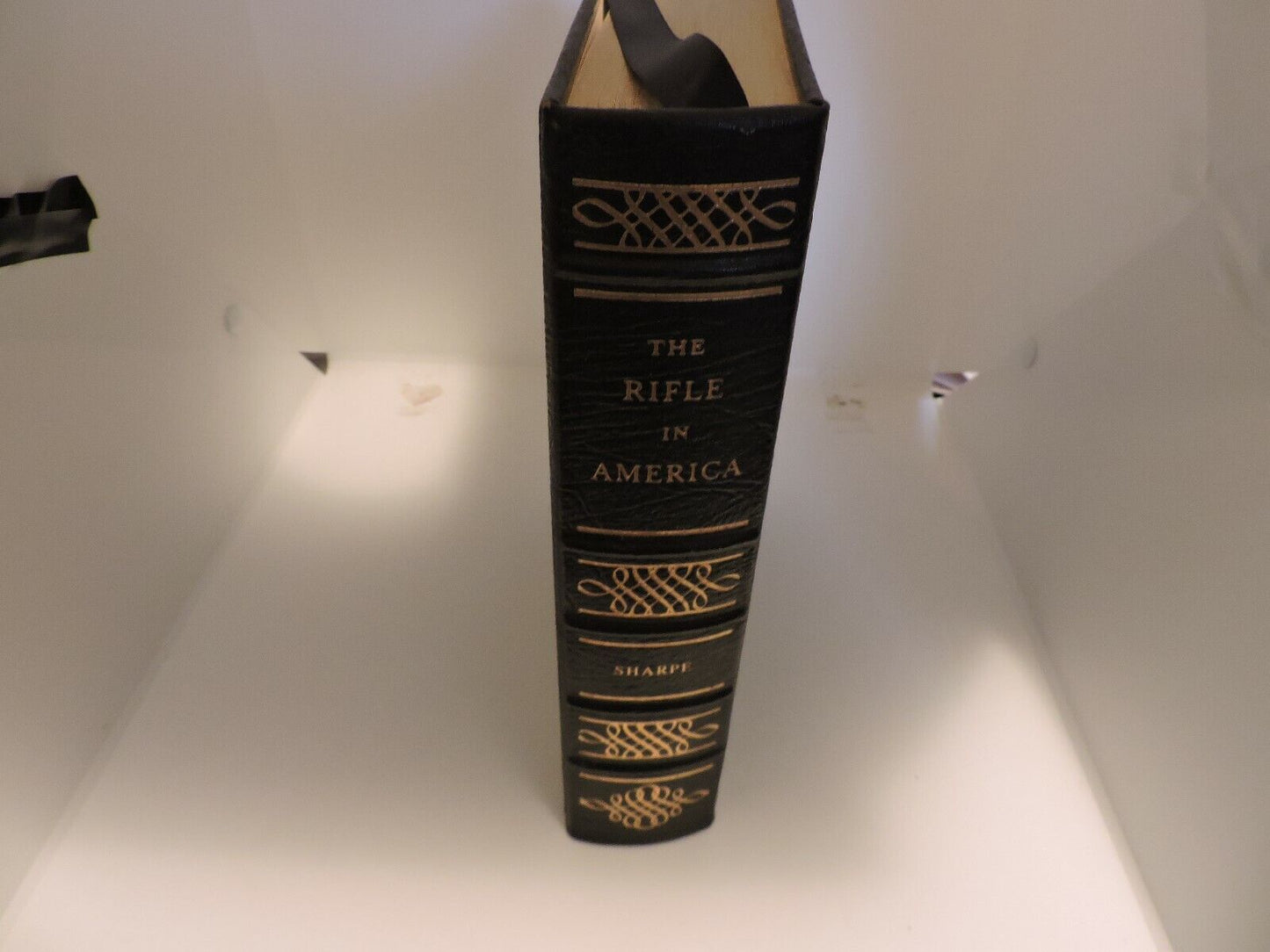 Firearms Library of the NRA Presents: The Rifle In America By Sharpe