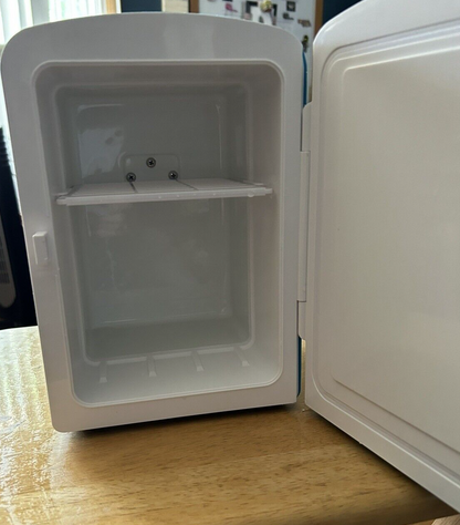 PERSONAL CHILLER MINI FRIDGE HOLDS 6 12 OZ CANS NEW-OPENED BOX