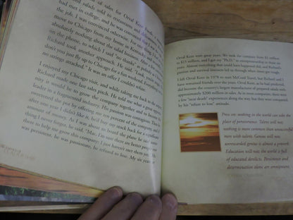 THE ESSENCE OF LEADERSHIP BY: MAC ANDERSON 2005 WITH CD--SIGNED