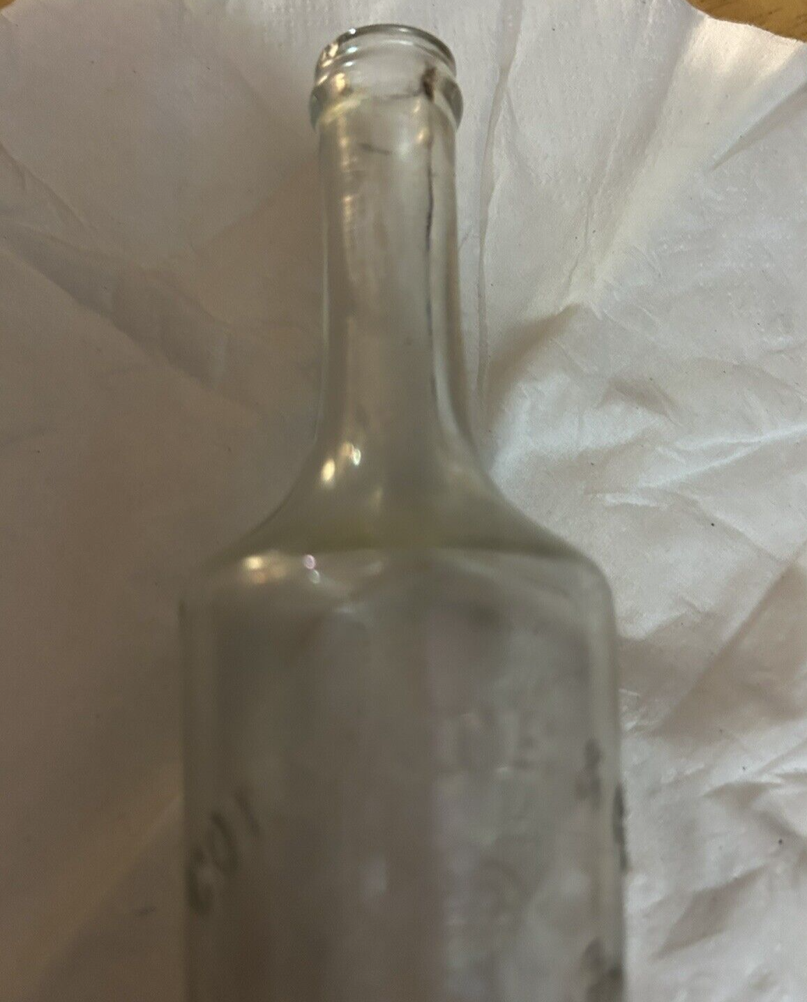 CLEAR  LONG NECK ROUND BOTTLE COLGATE & COMPANY NEW YORK, 5.5X1.5 INCHES