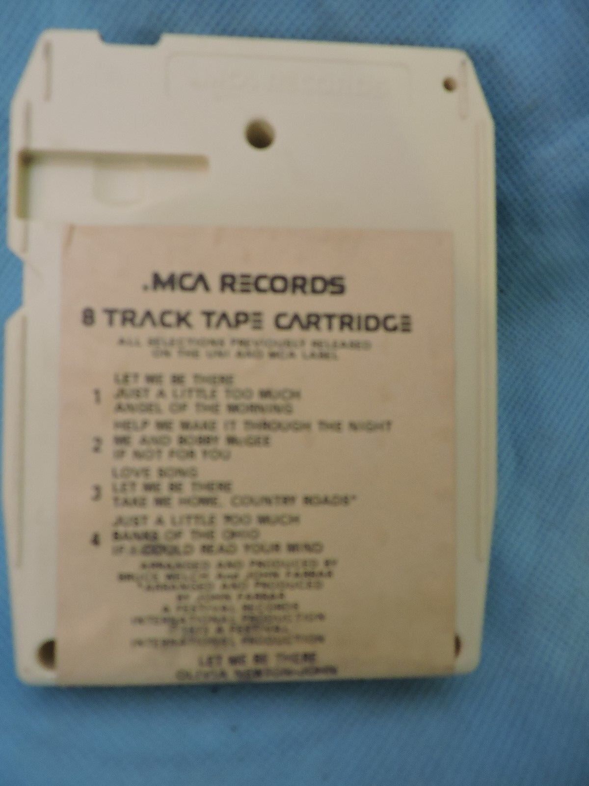 1973 OLIVIA NEWTON- JOHN LET ME BE THERE 8 TRACK TAPE