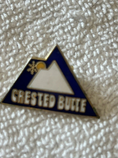 SOFTBALL PINS:  (5) MAVERICKS-2, CRESTED BULLE, CC, BROKEN ARROW 1996