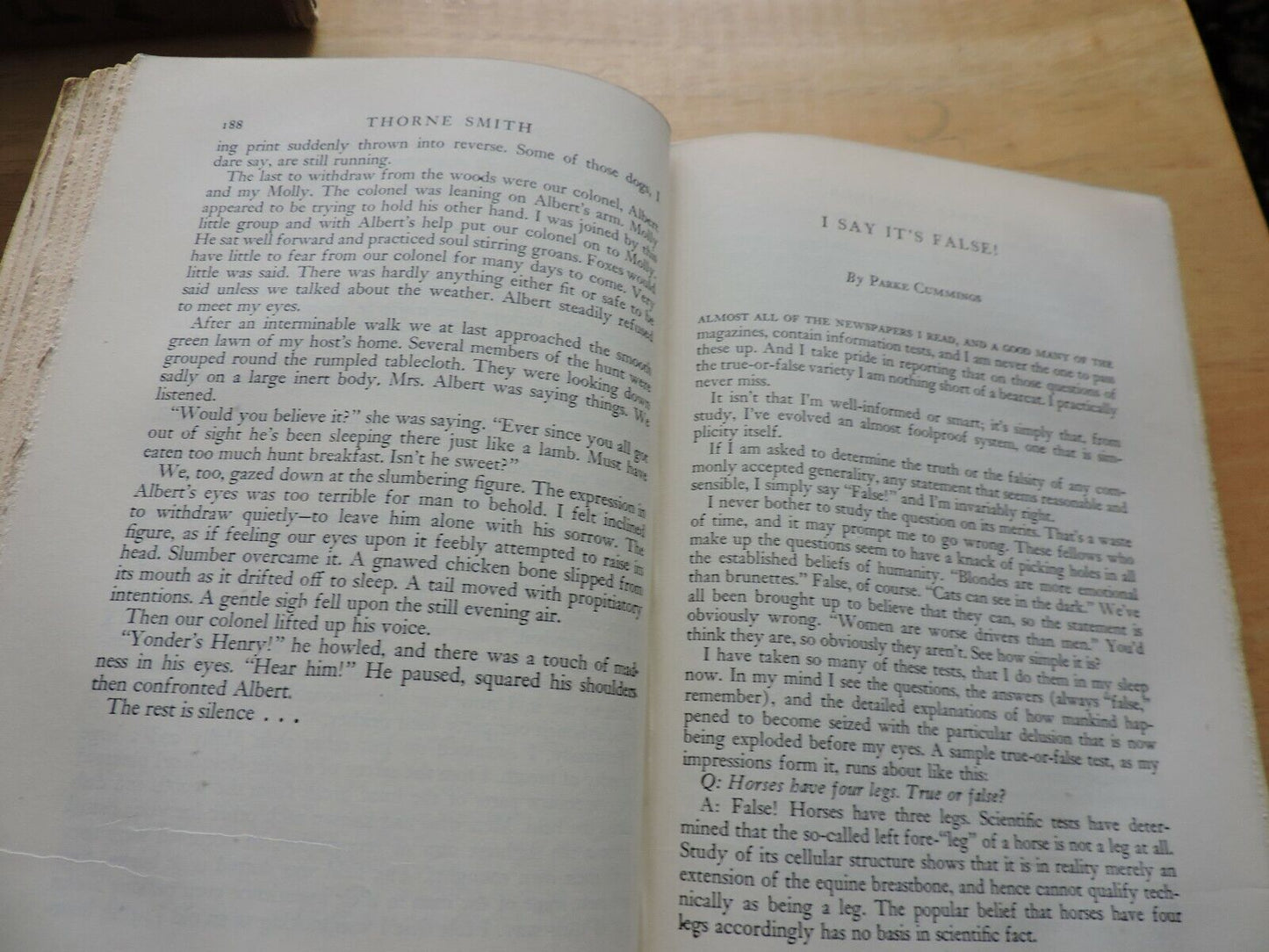 VINTAGE BOOK: THE BEDSIDE  ESQUIRE   EDITED BY: ARNOLD GINGRICH 1940