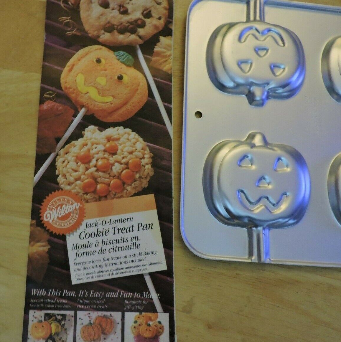 JACK-O-LANTERN COOKIE TREAT PAN (NEW)