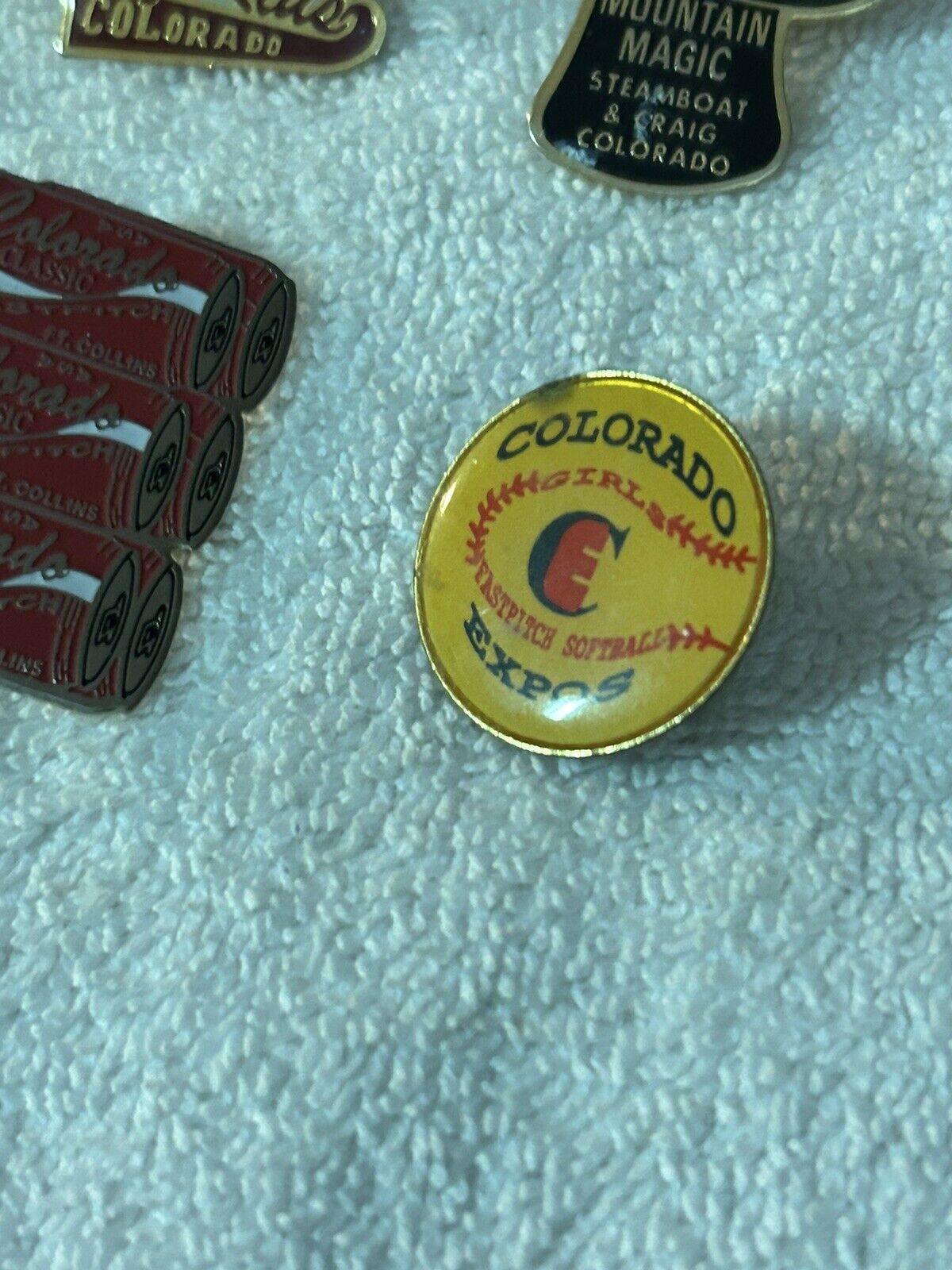 COLORADO SOFTBALL PINS-- 4--WIZ KIDS/MOUNTAIN MAGIC/EXPOS/CLASSIC FASTPITCH