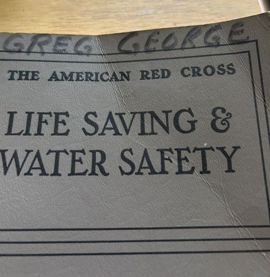 LIFE SAVING & WATER SAFETY BOOK THE AMERICAN RED CROSS 1967
