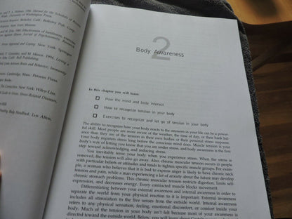THE RELAXATION & STRESS REDUCTION WOOKBOOK  5TH EDITON--2001