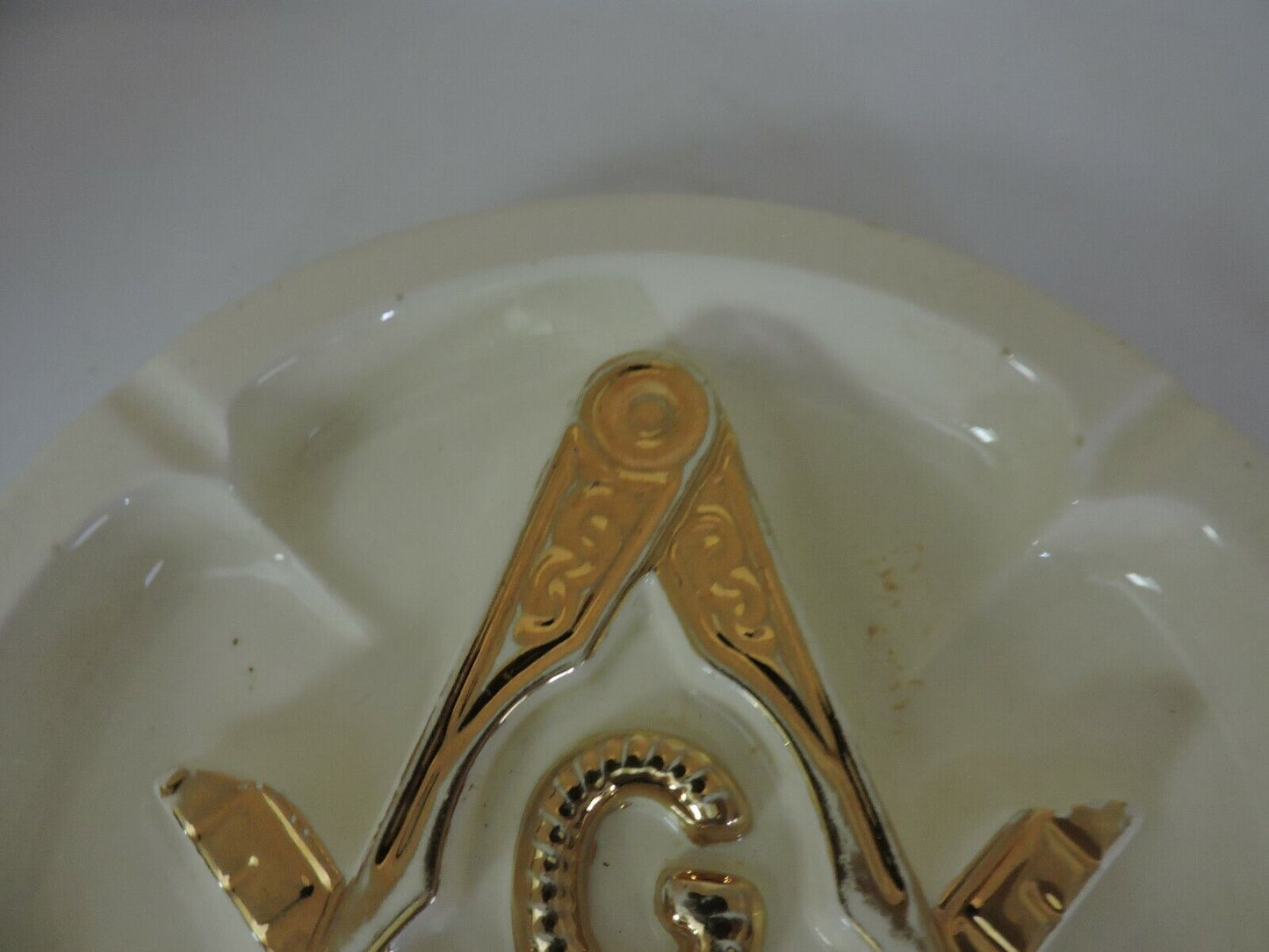 MASONIC DECORATIVE HANGING PLATE 8.5 INCHES ROUND