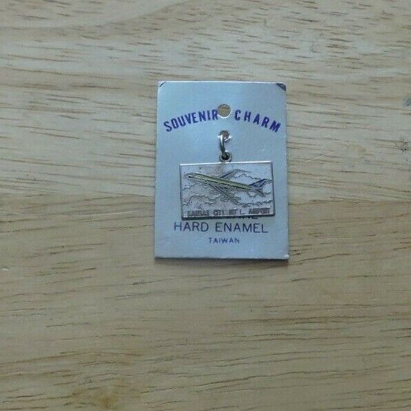 Kanss City INT Airport Enamal Souvenir Charm ---TWA  .75x .5 inches