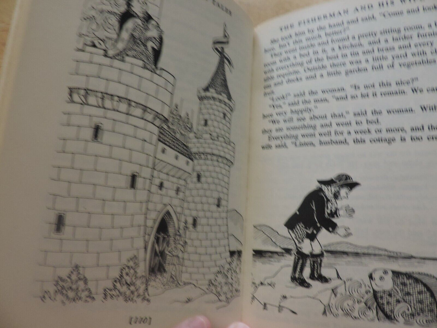 GRIMMS FAIIRY TALES BY THE BROTHERS GRIMM 1963