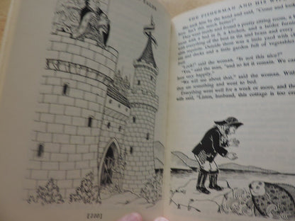 GRIMMS FAIIRY TALES BY THE BROTHERS GRIMM 1963