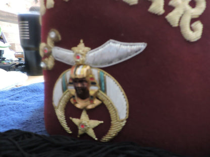SCIMITAR FEZ  SIZE 71/4  (SHRINER HAT WITH RAISED LOGO)