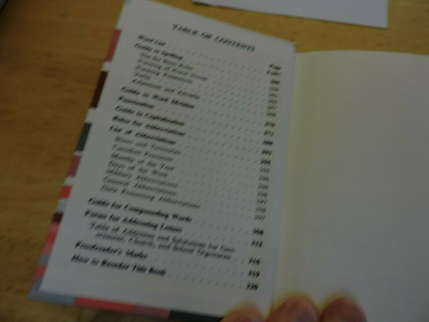 SPELLING DICTIONARY 3RD EDITION 25,00 WORDS SPELLING 1967