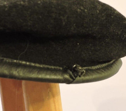 Army 8th CALVARY REGIMENT HONOR AND COURAGE PIN AND BLACK BERET SIZE 7