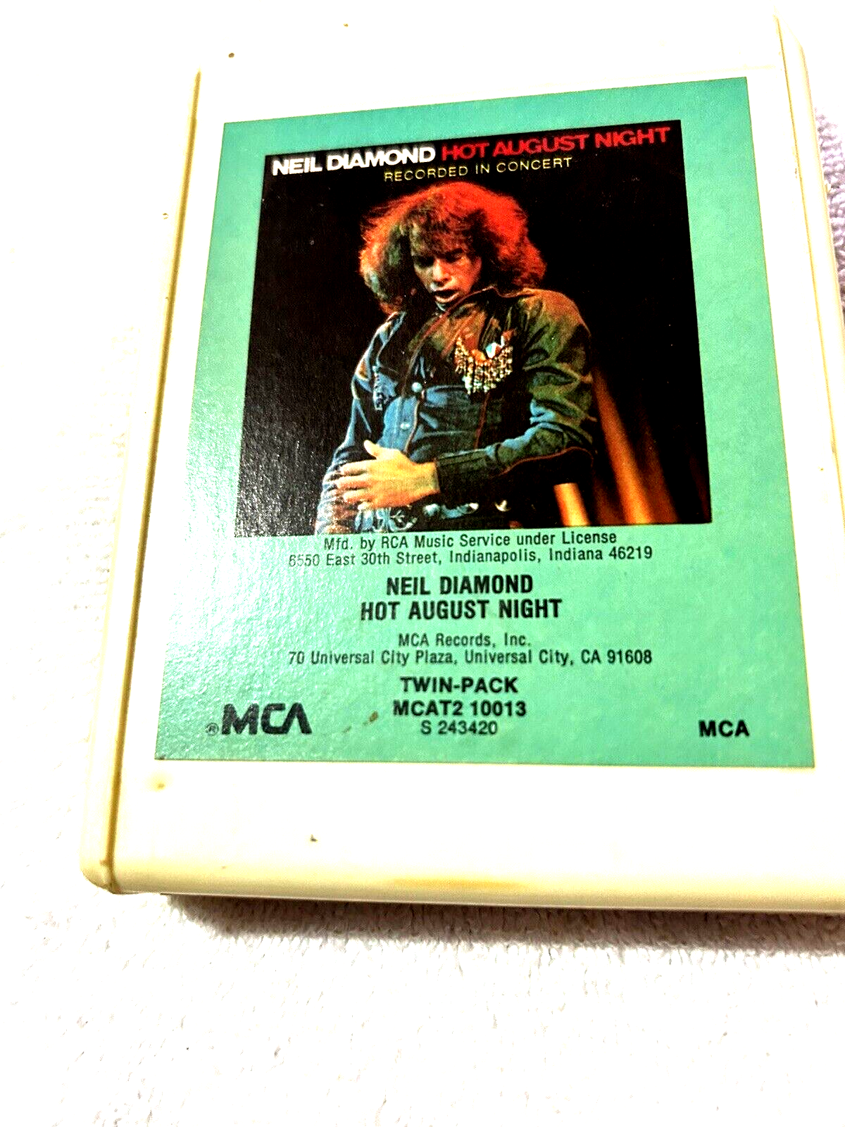 8 TRACK TAPE:  Neil Diamond Hot August Night  1972 MCA