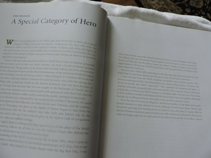 MEDAL OF HONOR; PORTRAITS OF VAOR BEYOND THE CALL OF DUTY