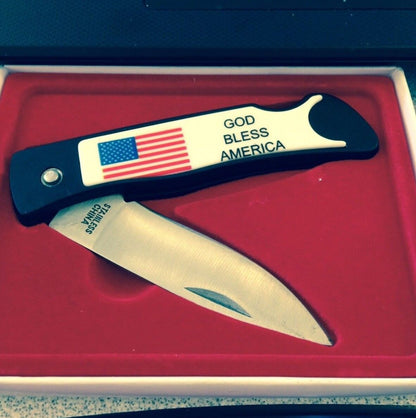 GOD BLESS AMERICA  POCKET KNIFE  - 2 1/2 INCHES