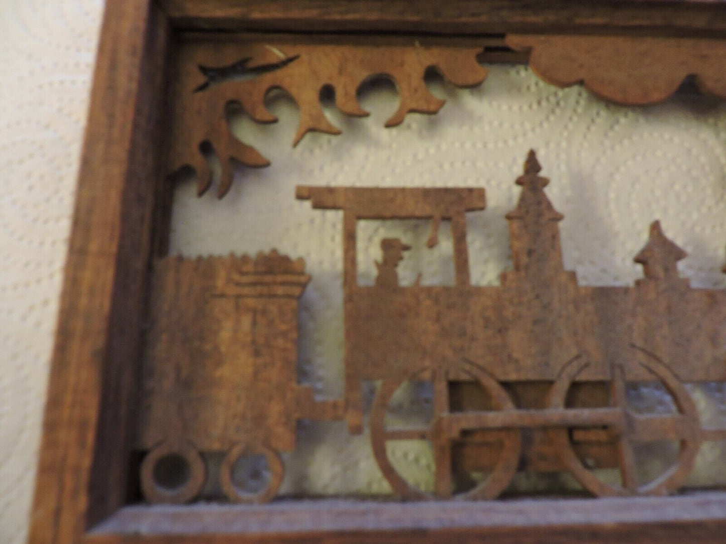 WOODEN LOCOMOTIVE HAND CRAFTED WALL HANGING 7.5 X 4.5 INCHES
