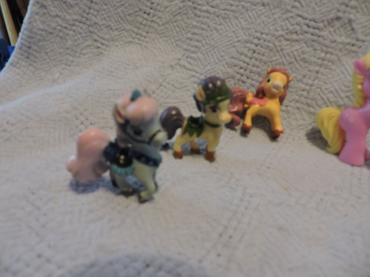 MINIATURE PONIES--6 count