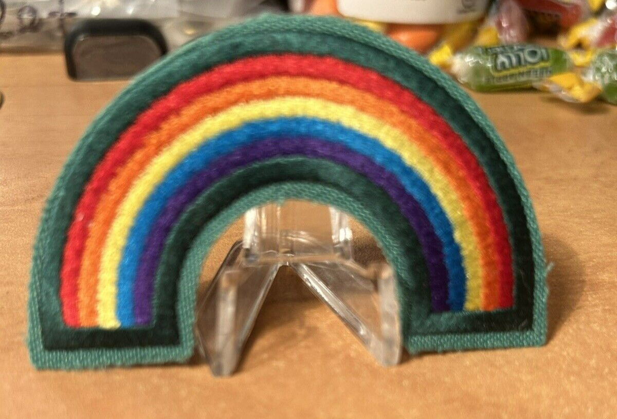 GIRL SCOUT RAINBOW BRIDGE FROM BROWNIE TO JUNIOR-- PATCH