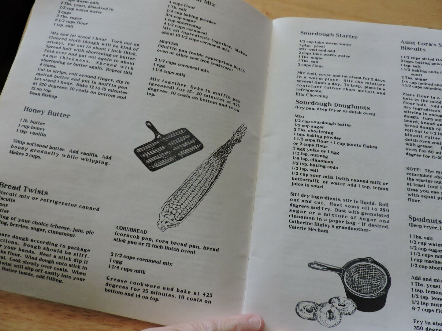 CAST IRON CRUISINE EXCITING ASSORTMENT OF OUTDOOR RECIPES 1990 USED