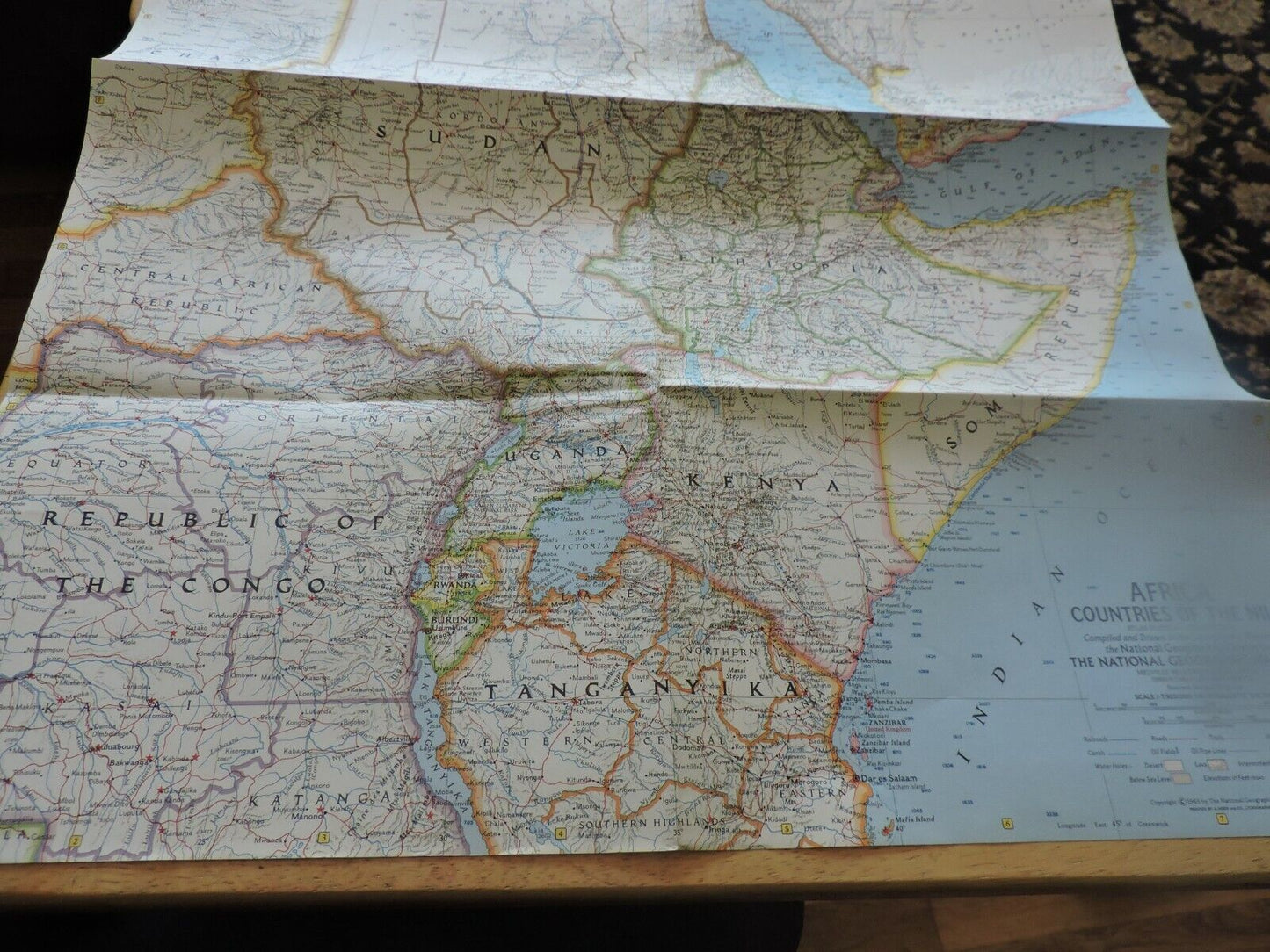 NATIONAL GEORGRAPHIC MAP OF AFRICA  COUNTRIES OF THE NILE   1963
